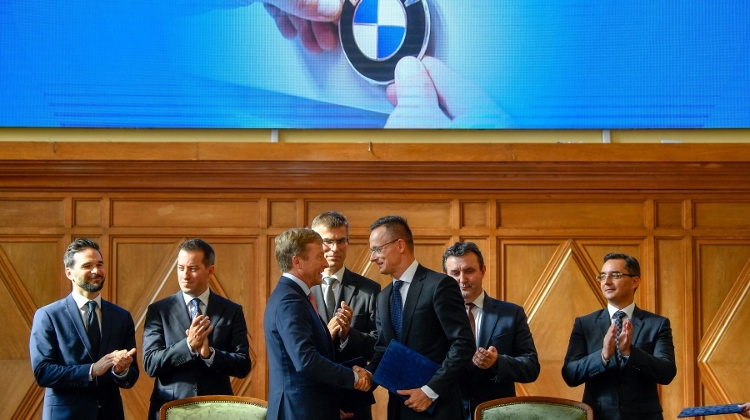 IT Minister: BMW Works Councils Back Debrecen Plant