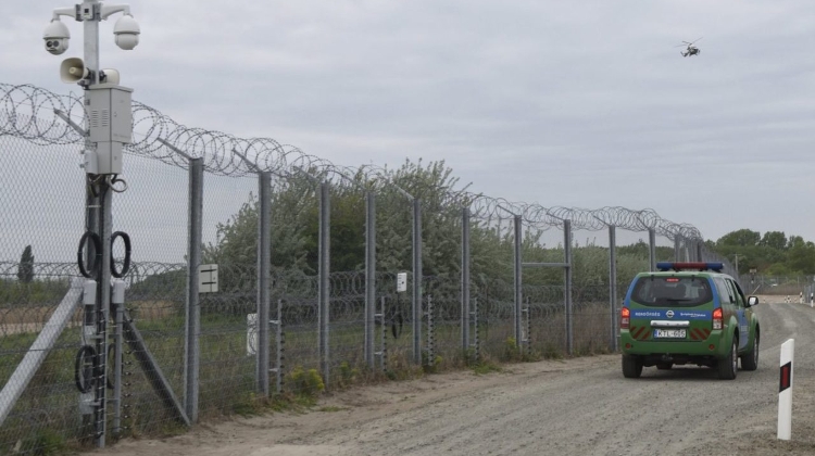 Hungarian Police To Help Protect Borders In Serbia, Macedonia
