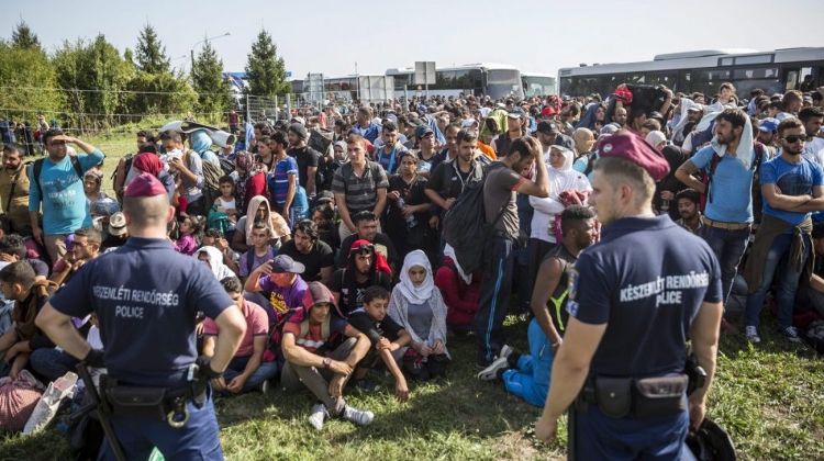 "Hundreds Of Thousands Of Illegal Migrants May Arrive On Hungary’s Border"