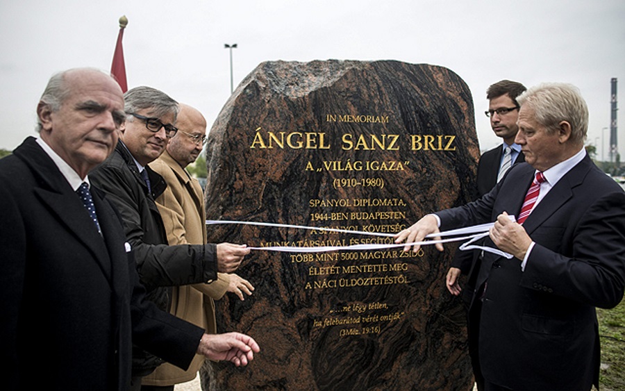 Spanish Embassy To Commemorate Holocaust Victims With Tree Planting