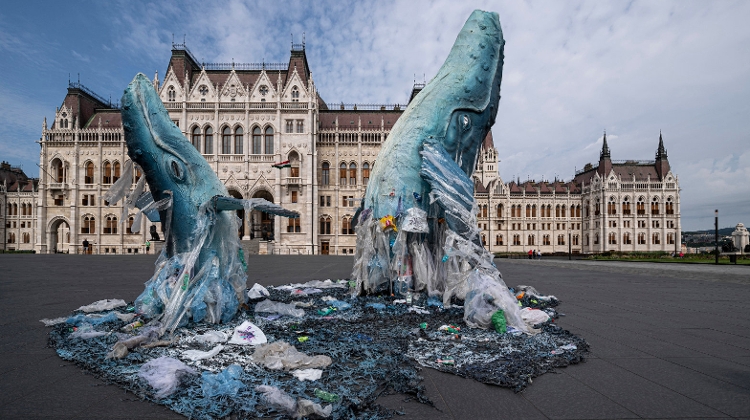 Video: Protesters Put Whale Statues Trapped In Plastic Next To Budapest Parliament