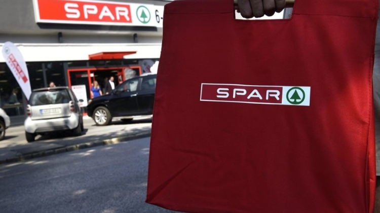 Hungarian Weeklies on Spar Food Store Chain's War With Government