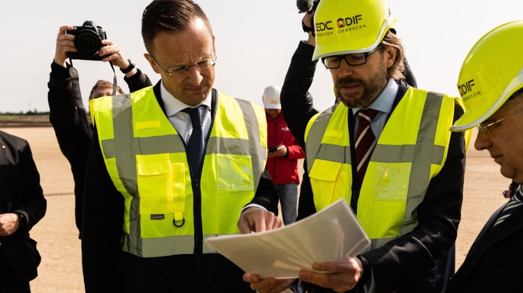 Video: BMW Takes Over Site Of Future Euro 1 Billion Plant In Debrecen, Hungary