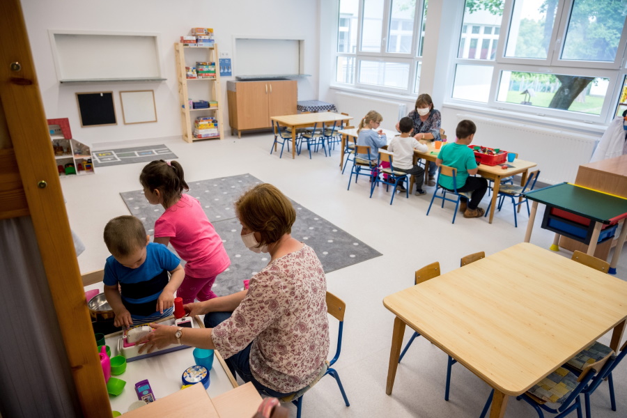 English-Language Kindergartens Banned In Hungary