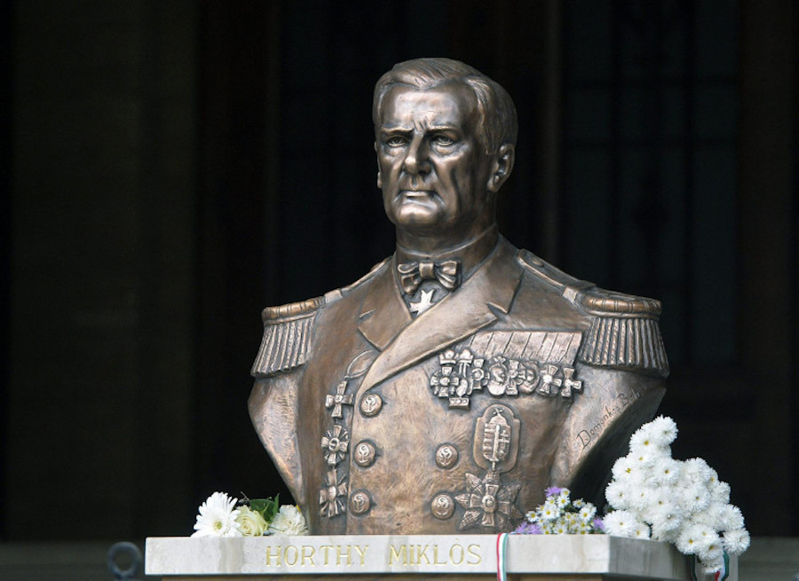 Hungarian Opinion: Admiral Horthy’s Bust Defaced In Budapest