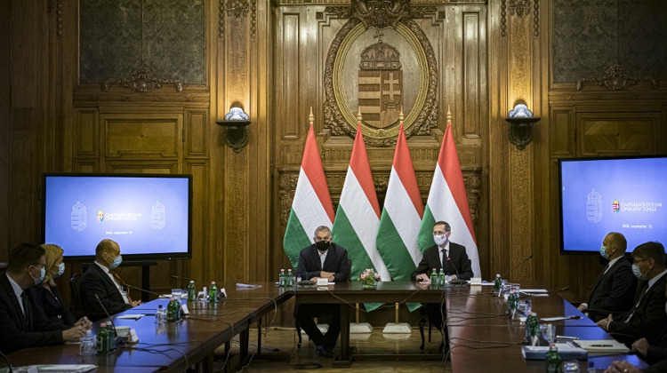 Hungary To Introduce Further Economy Protection Measures, 3 Scenarios Projected