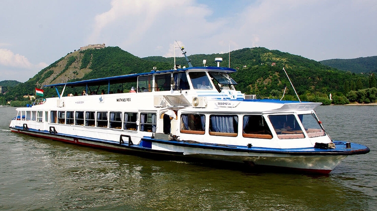 New Scenic Boat Service Launched Around Danube Bend Area