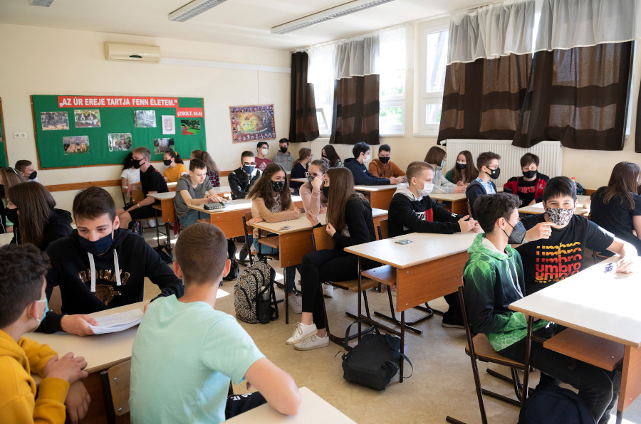 Hungary's Secondary School Students Return To Classrooms For First Time This Year