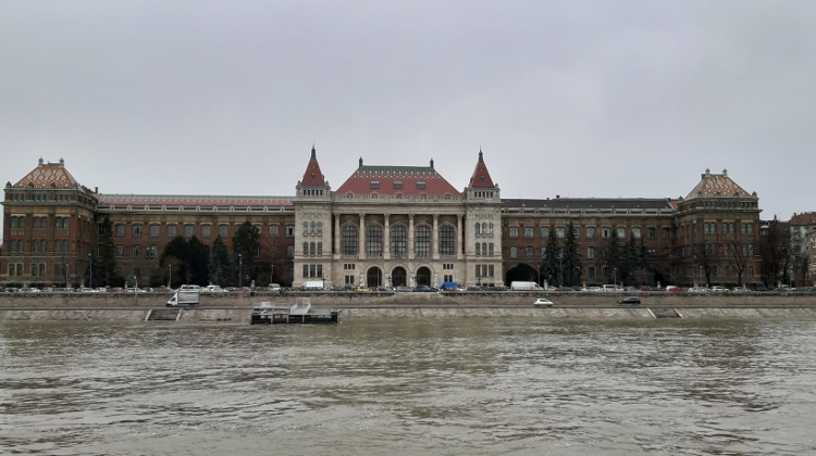 10 Hungarian Universities in Global Rankings