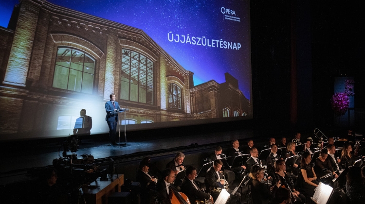 Watch: Hungarian State Opera House's Eiffel Workshop Opens