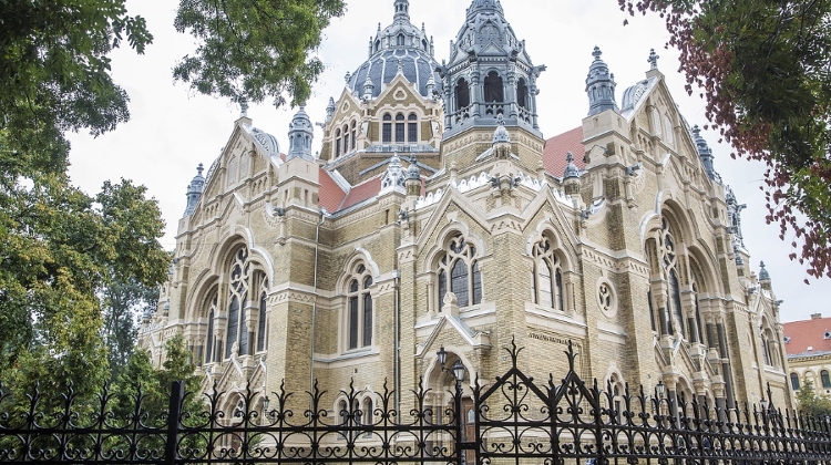 Xploring Hungary Video: New Synagogue Of Szeged