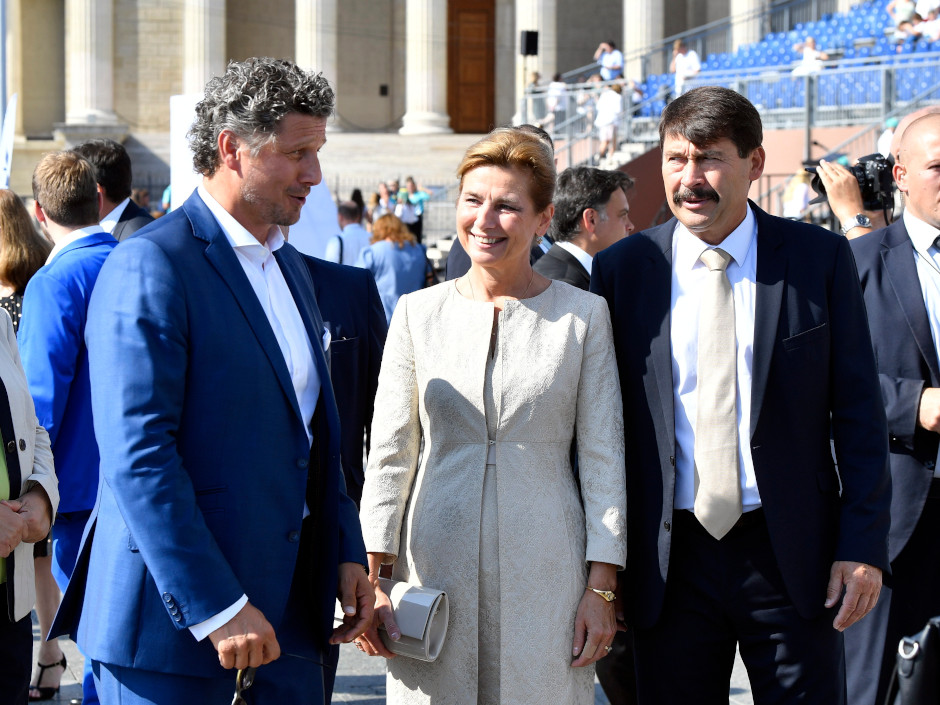 President Áder Makes Fresh Appeal For Hungarians To Get Vaccinated