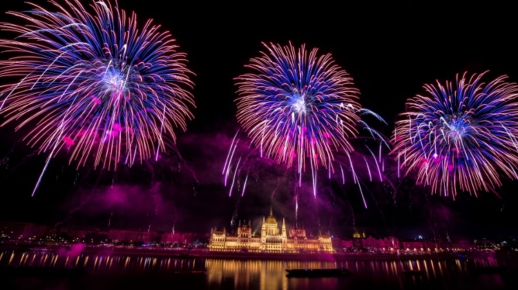 34,000 Fireworks to Light Up St. Stephen's Day Celebrations in Budapest