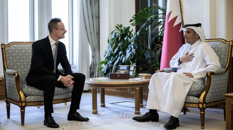 Qatar's Newly Appointed PM Holds First Meeting With Hungarian FM In Doha