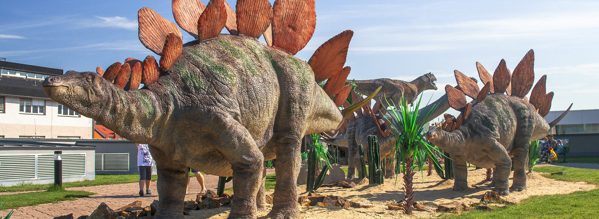 First Dinosaur Park in Hungary Now Open at Budapest Mall
