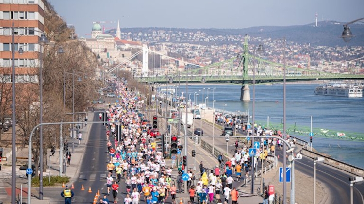 Vivicitta Spring Half Marathon in Budapest, 22 - 23 April
