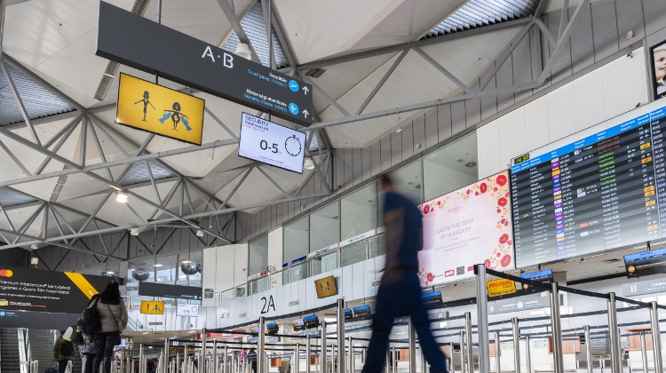 Hungarian Opinion: Government Buys Majority Share in Budapest Airport