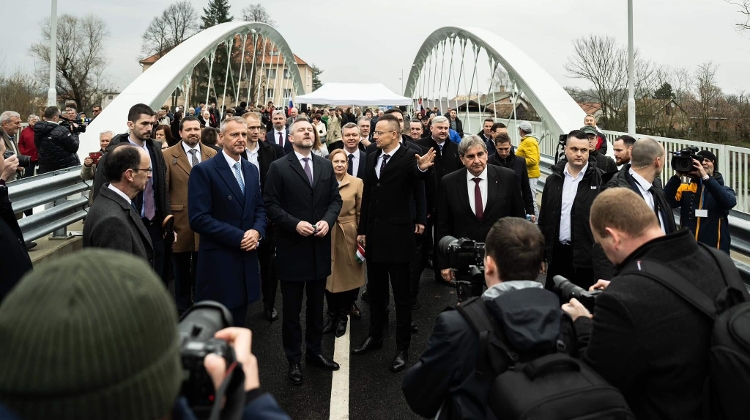 New Bridge Between Hungary-Slovakia Now Officially Open New Bridge Between Hungary-Slovakia Now Officially Open