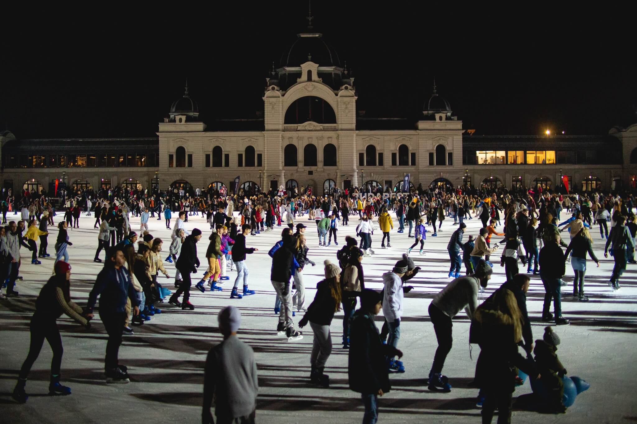 'Night of Ice Rinks' in Hungary, 20 January