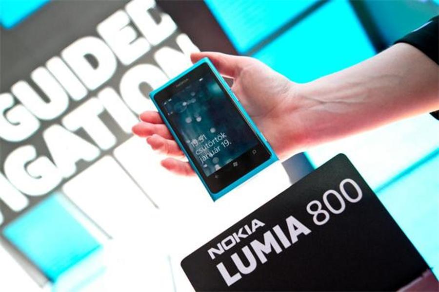 Telenor Presents Nokia Windows Phones Lumia 800 And 710 In Hungary
