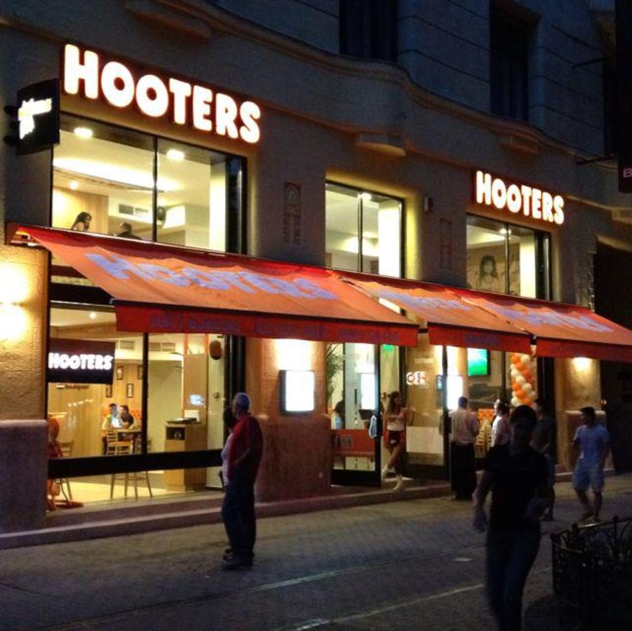 Restaurant Review: Indulging In Hooters Budapest