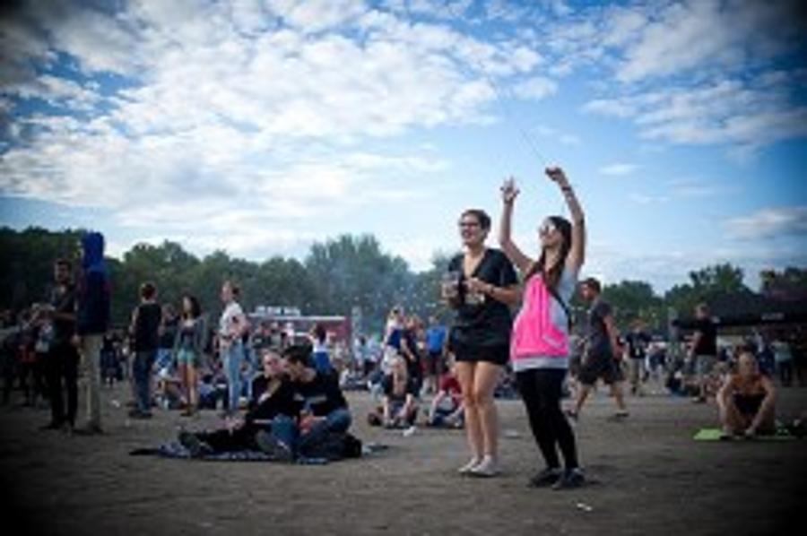 Video Article: Let's Get Cool At Sziget Beach In Budapest