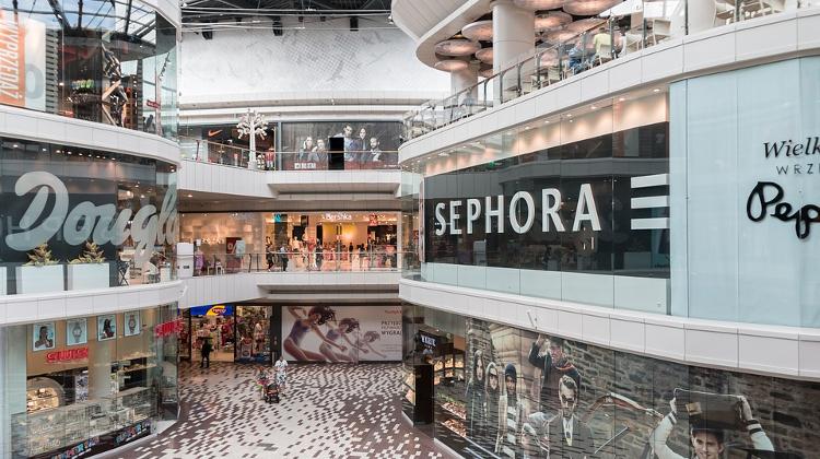 Posta Fund Buys Shopping Malls