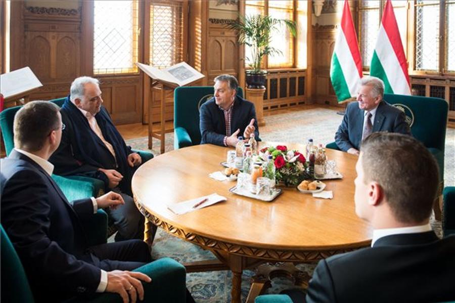 Orbán Meets With Intl Wrestling Federation Head