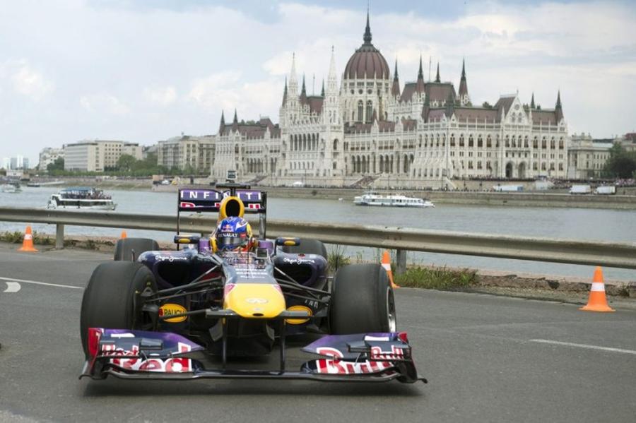 Great Race In Budapest, 30 April - 1 May