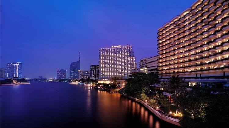 Escape From Budapest to Shangri-La Hotel In Bangkok: A Tropical City Resort