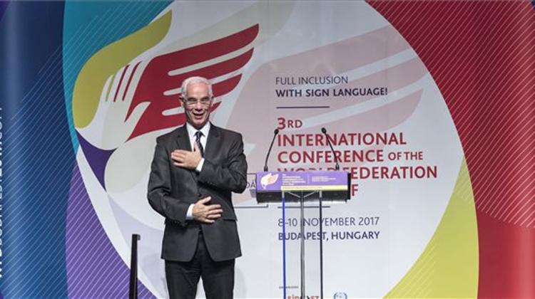 HR Minister Addresses Intl Conference On Integration Of The Deaf