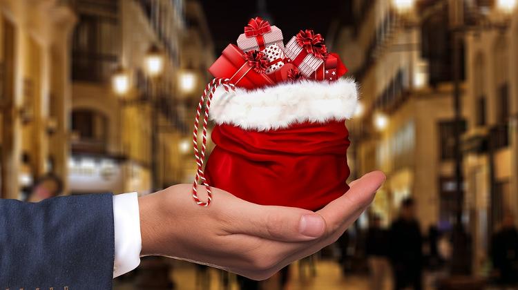 Hungarians To Spend 3-4% More On Christmas Presents This Year