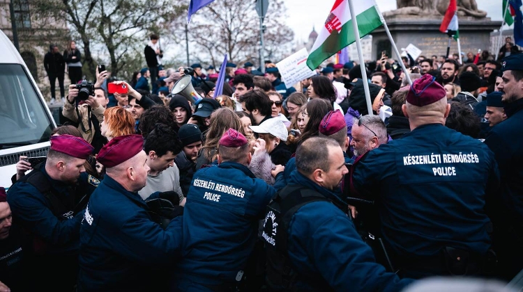 Big Protest in Front of Hungarian Parliament Against Constitutional Amendment Big Protest in Front of Hungarian Parliament Against Constitutional Amendment