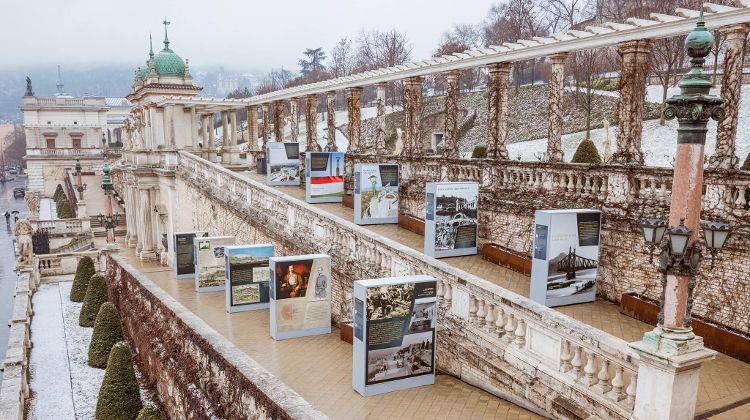 New Outdoor Display Showcases History of Gellért Hill & Citadel in Budapest New Outdoor Display Showcases History of Gellért Hill & Citadel in Budapest