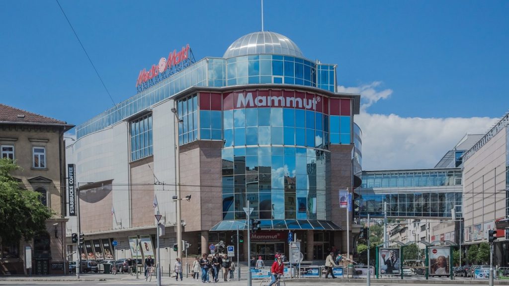 RIP: Another Sad Suicide at Mammut Mall in Budapest