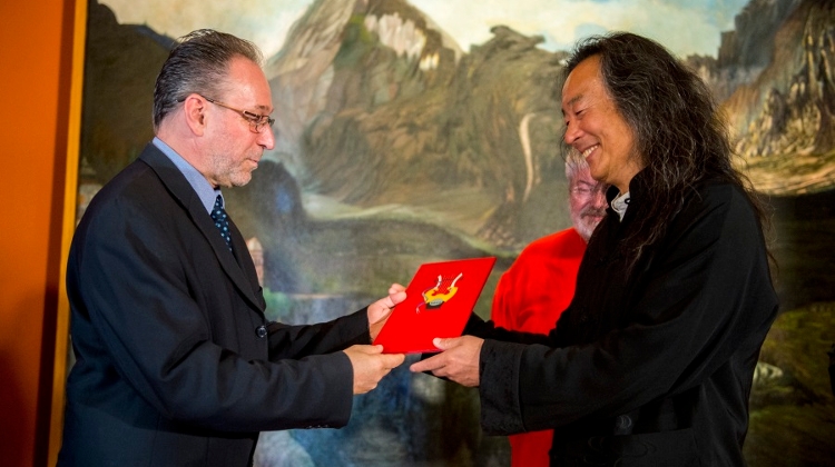 Chinese Poet Awarded Janus Pannonius Prize