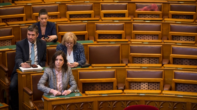 Four Board Members Of LMP Resign