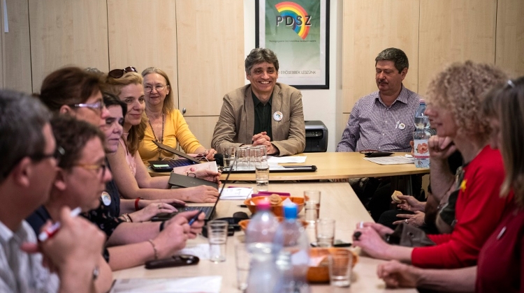 Teacher Union Calls For Independent Education Ministry