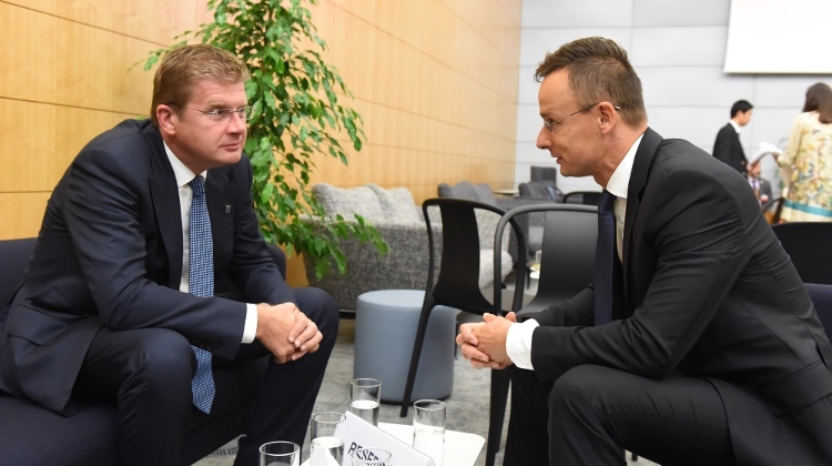 Hungary Supports EU Free Trade Pacts