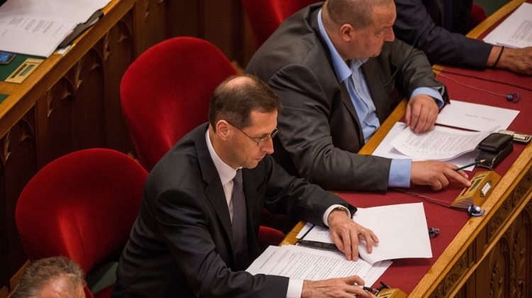 Parl't Passes New Assembly Law