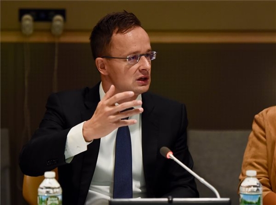 Szijjártó Calls For Involving Youth In Peace Mediation Efforts