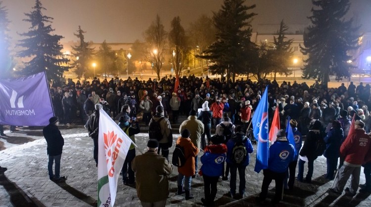 BBC Video: What's Behind Hungary's Street Protests?