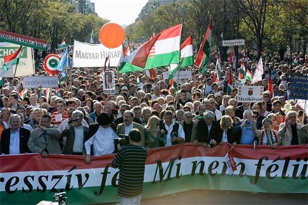 Local Opinion: Peace Marchers Intend To Put Hope Into Pro-Government Side