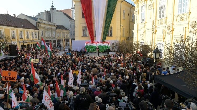 Video: Sunday's Election In Hungary Will Be A Barometer Of Nationalist Sentiment