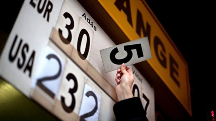 Forint Sinks To New Record Low