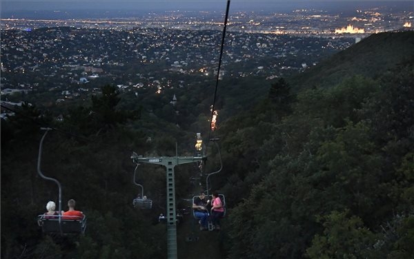 Buda Chairlift Meteor Shower Special