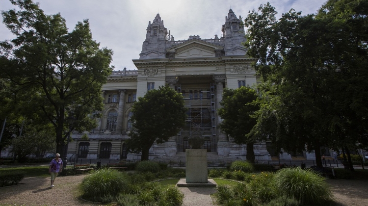 Historic Bourse Building’s Renovation To Start
