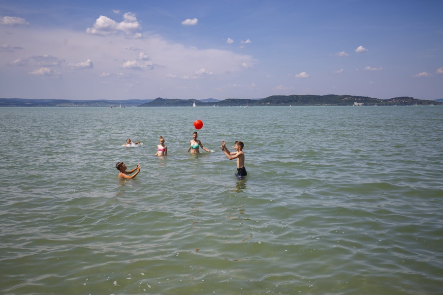 Discount Chains Bring Lower Prices To Lake Balaton