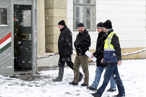 Hungarian Trade Unions Submit List Of Demands To Government