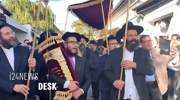 Video: Hungary's Jewish Community Celebrates New Synagogues